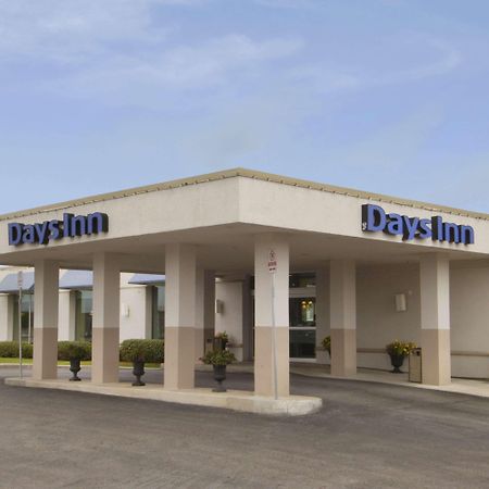 Days Inn By Wyndham London Exterior foto