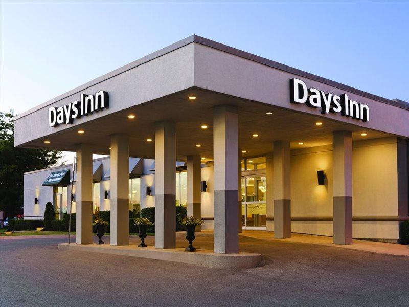 Days Inn By Wyndham London Exterior foto