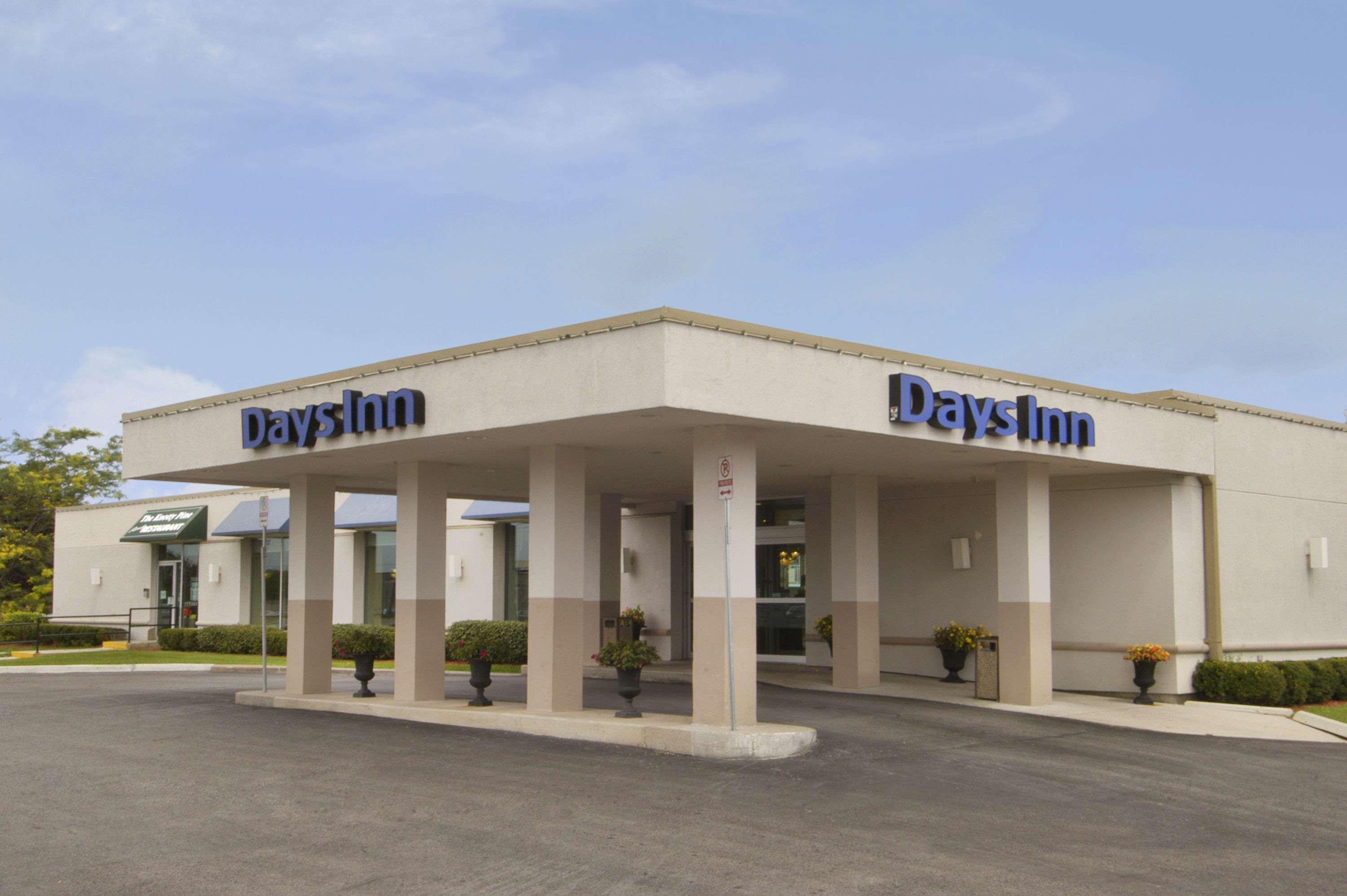 Days Inn By Wyndham London Exterior foto