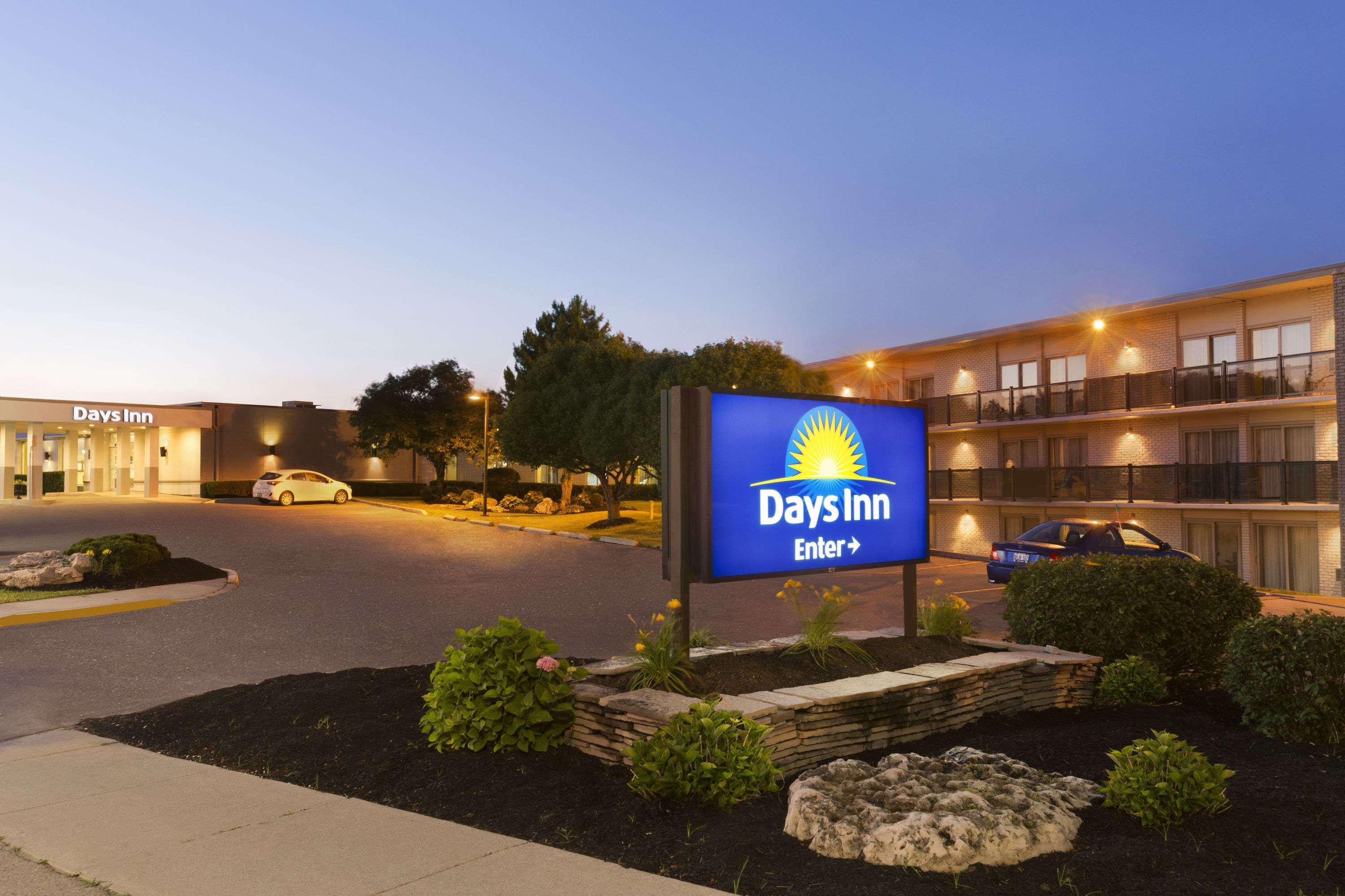 Days Inn By Wyndham London Exterior foto